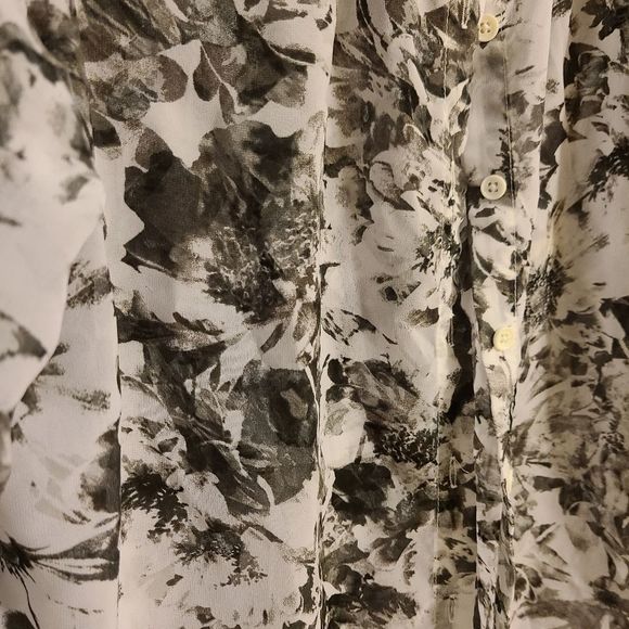 Apt 9 - petite large - black and white sheer blouse - Picture 2 of 5